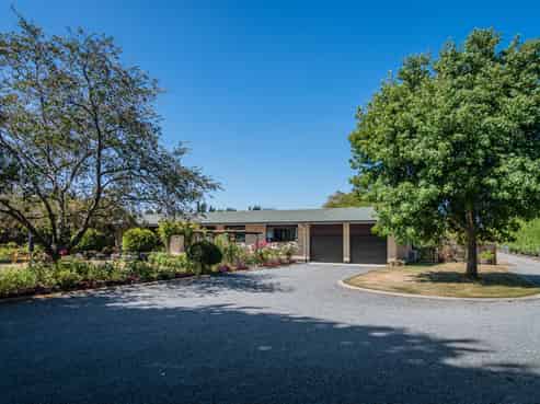 32 Kerrytown Road, Levels