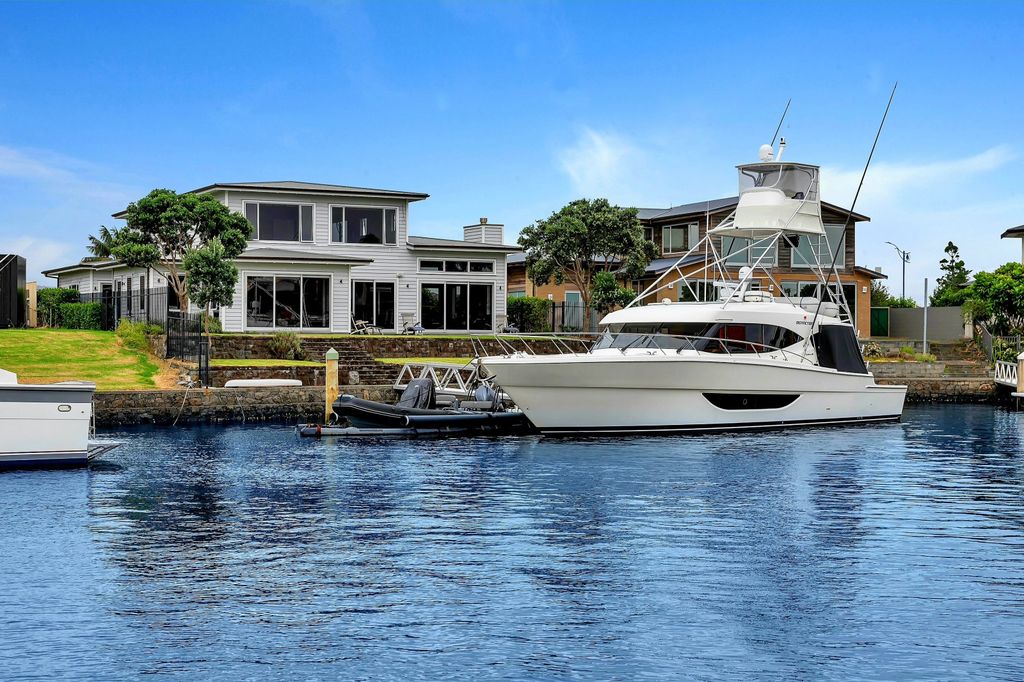 Property value 5 Lanyard Place, One Tree Point realestate.co.nz