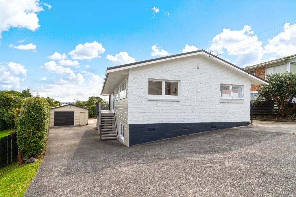 Property value 11 Anita Avenue, Mount Roskill realestate.co.nz