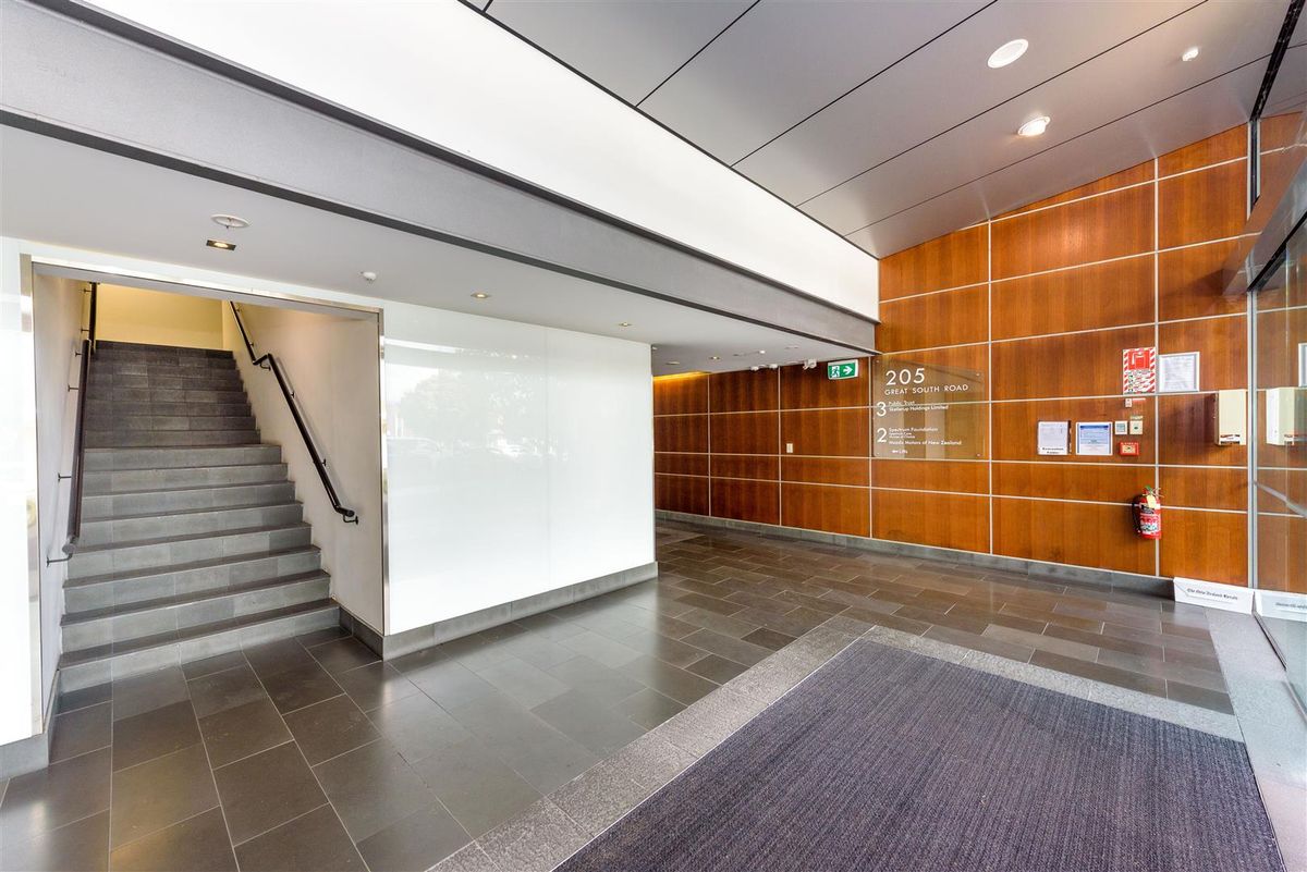 CBRE - High Calibre Office Space - Widok 2