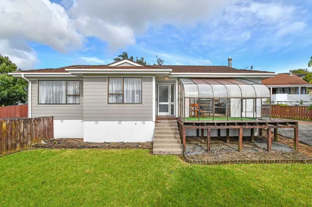 Property value 47 Hollyford Drive, Clover Park realestate.co.nz