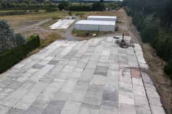 Cheap yard and sheds with options 