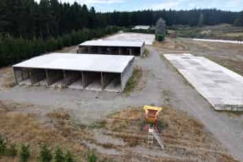 Cheap yard and sheds with options 