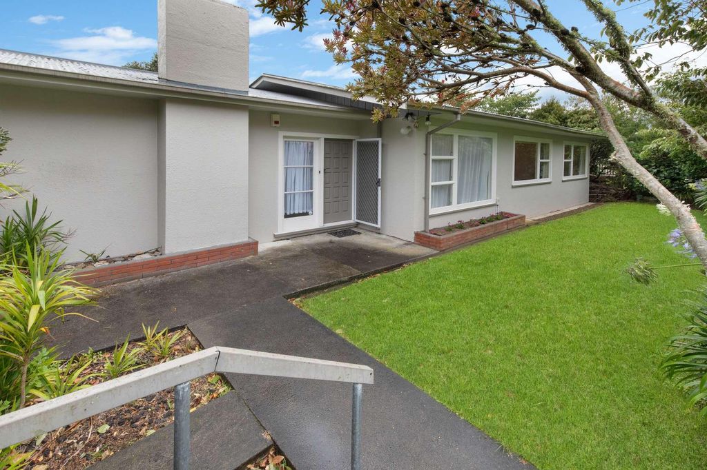 Property value 11 Bristow Street, Saint Johns Hill realestate.co.nz