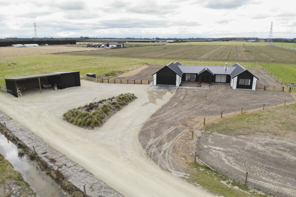 Property value 110 Stranges Road, Huntingdon/Lake Hood realestate.co.nz