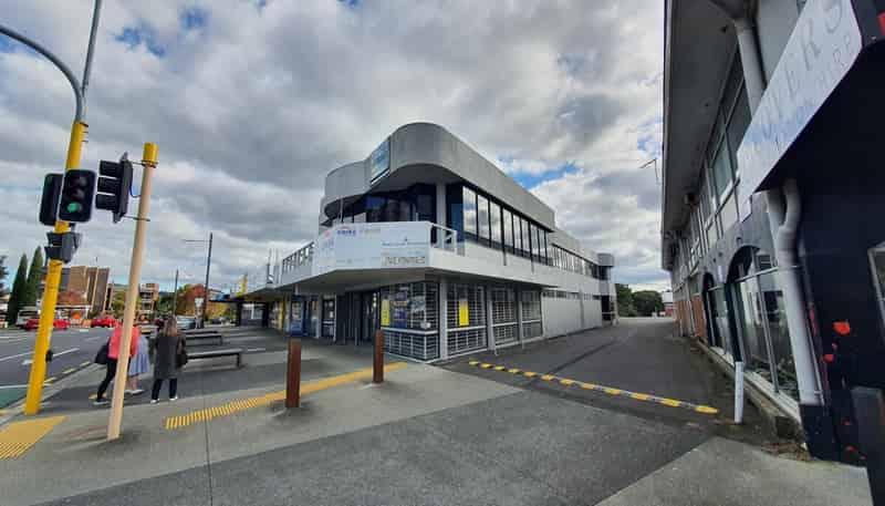 3067 Great North Road, New Lynn