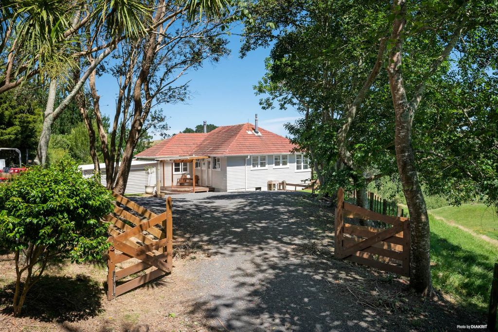 Property value 878 Waikaretu Valley Road, Glen Murray realestate.co.nz