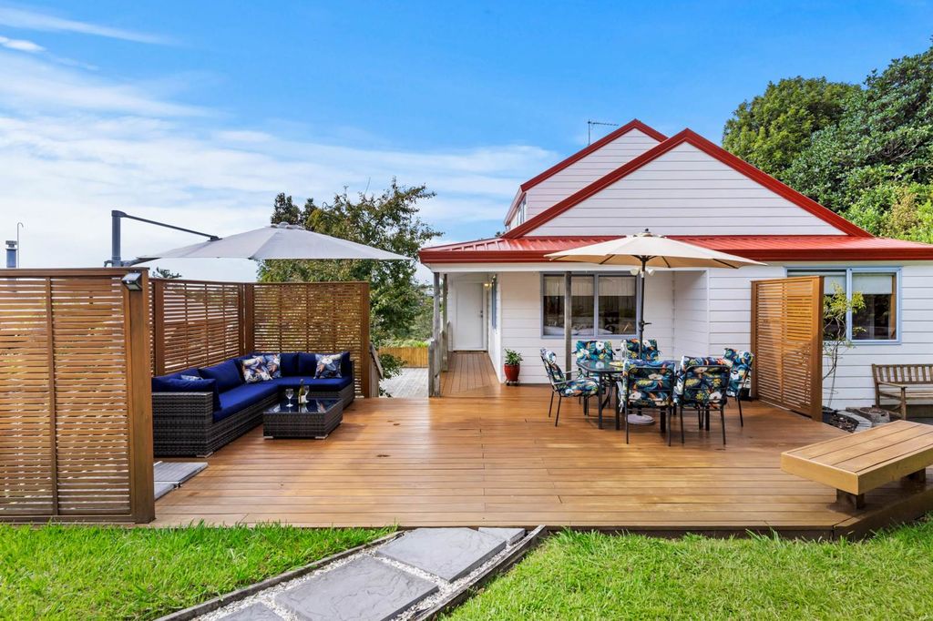 Property value 2/35 Verran Road, Birkenhead realestate.co.nz