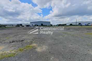 Large Metalled Yard