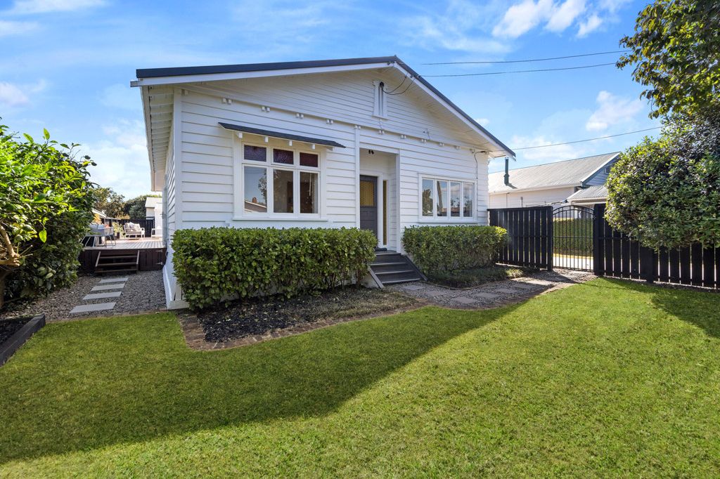 Sold 9 Foch Avenue, Mount Roskill realestate.co.nz