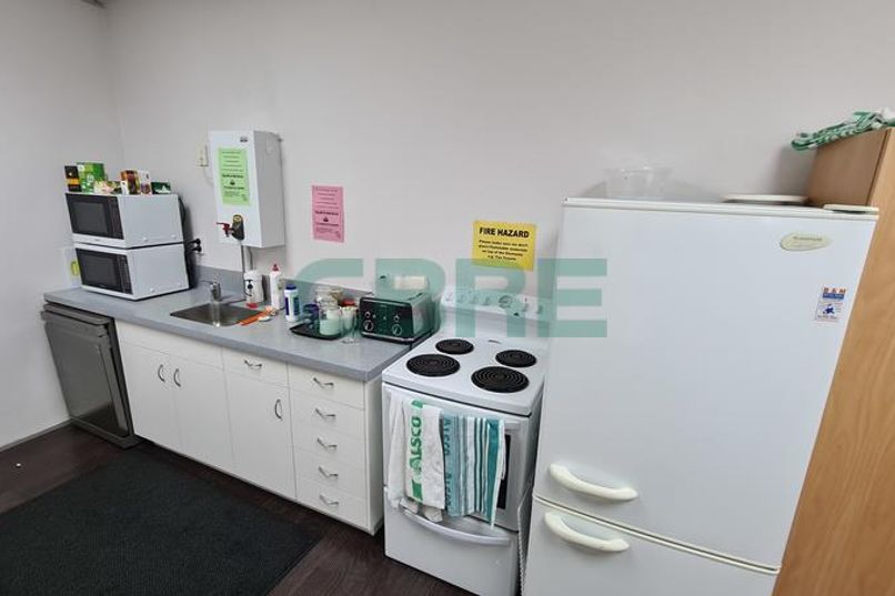 CBRE - Spacious Mount Wellington Office - Meer