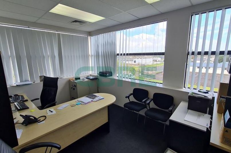 CBRE - Spacious Mount Wellington Office - Aanzicht 2