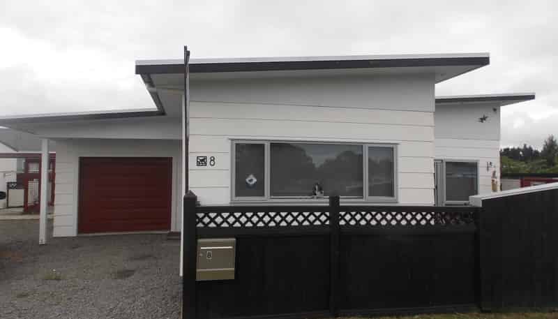 8 BURT STREET, Sanson