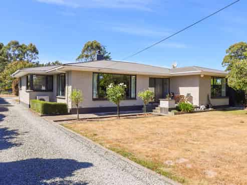 90 Acacia Drive, Levels