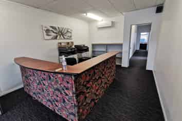 Tidy Level 1 Office Space For Lease