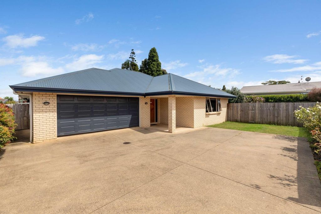 Property value 5 Ernest Shackleton Place, Waiuku realestate.co.nz
