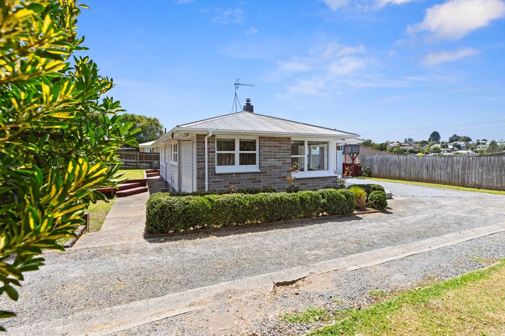 Sold 181 Bellevue Road, Bellevue realestate.co.nz