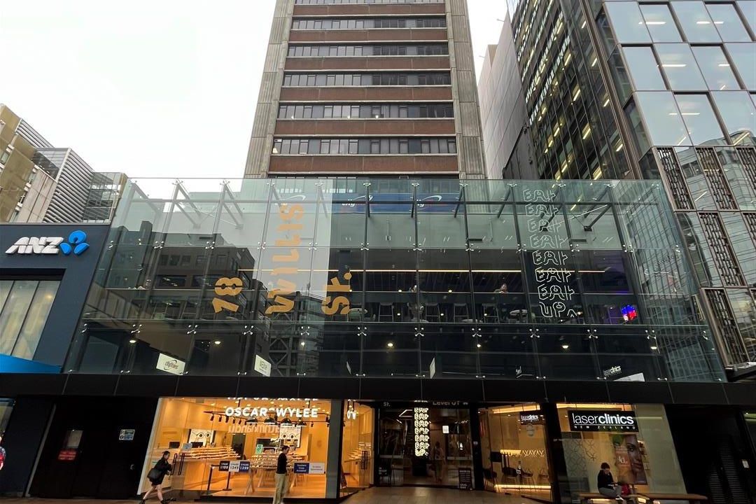 Strengthened & Refurbished on Willis - Bild 6