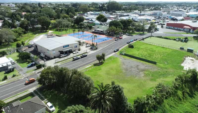 6 & 8a Matthews Ave, Kaitaia