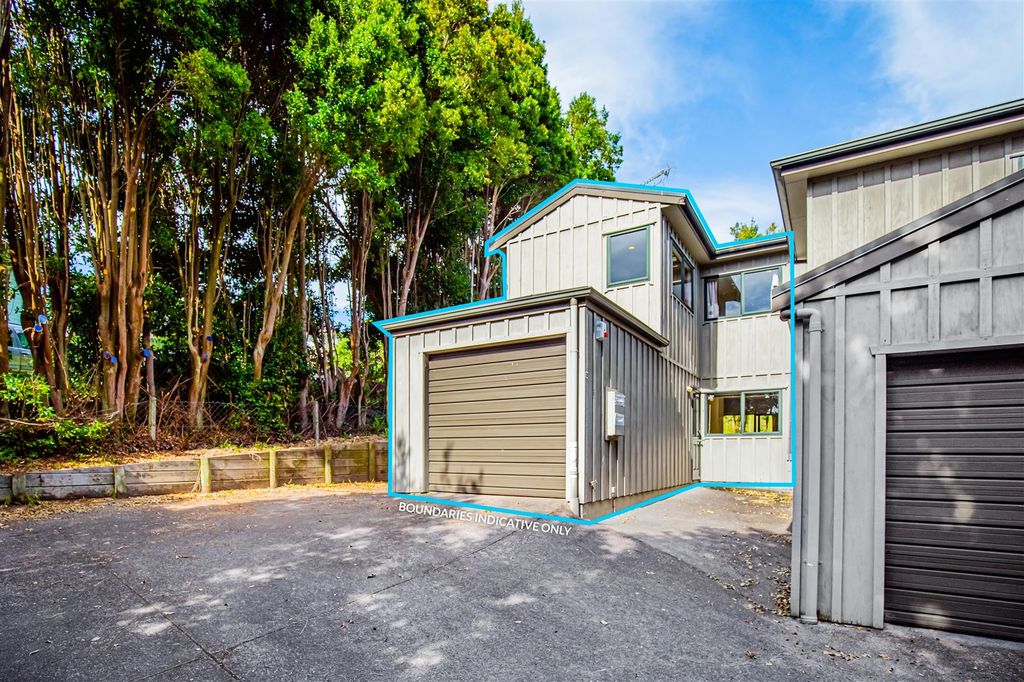 Property value 135E Triangle Road, Massey realestate.co.nz
