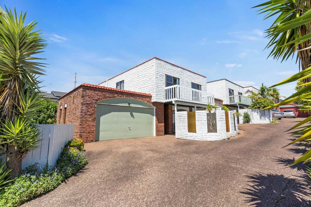 Property value 44A Stamford Park Road, Mount Roskill realestate.co.nz