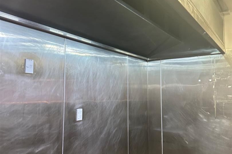 Café, Restaurant or Wine Bar Awaits - Altro