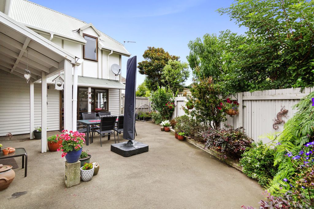 Property value 2/44 Randwick Crescent, Moera realestate.co.nz