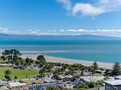 25 Champion Terrace, Moana