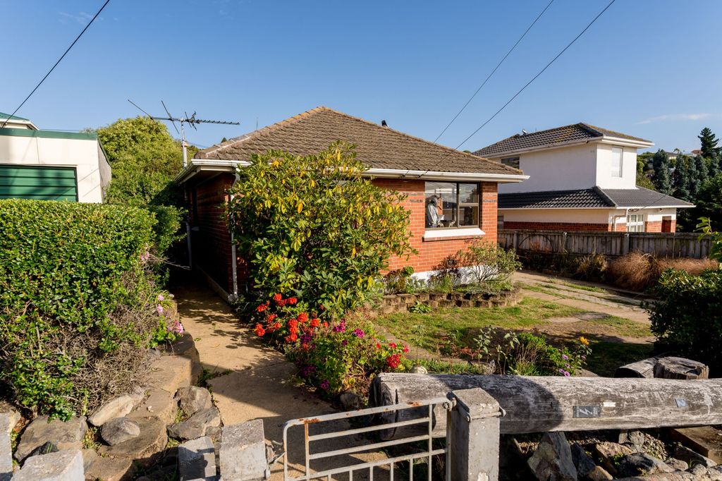 Property value 72 Corstorphine Road, Corstorphine realestate.co.nz