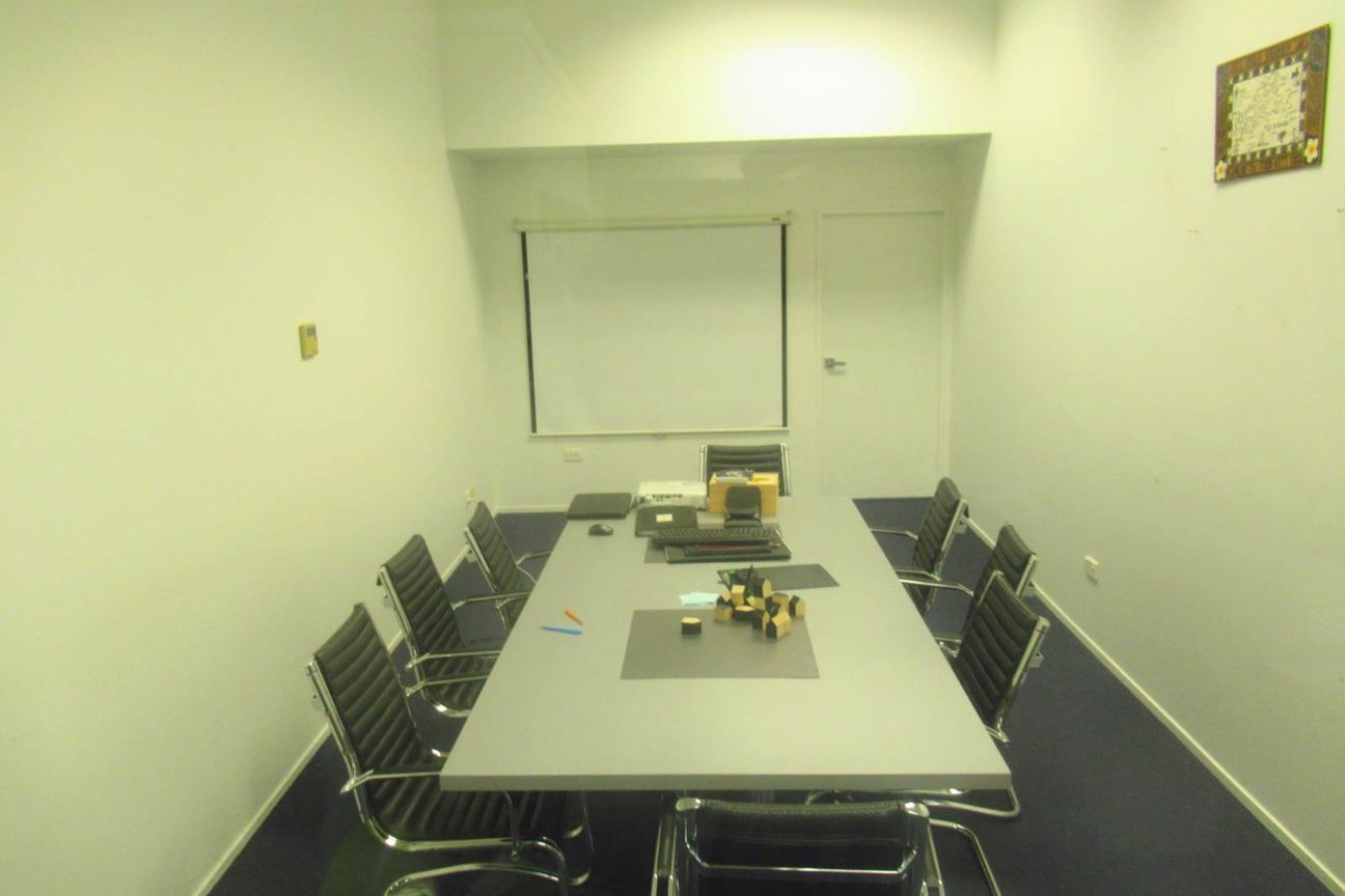 400M² AFFORDABLE MODERN OFFICE - View 4