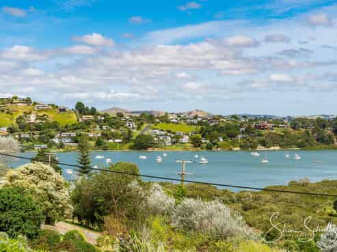 1111 Whakapirau Road, Whakapirau