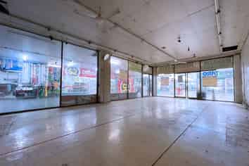 Looking for the perfect location for your business at Manger