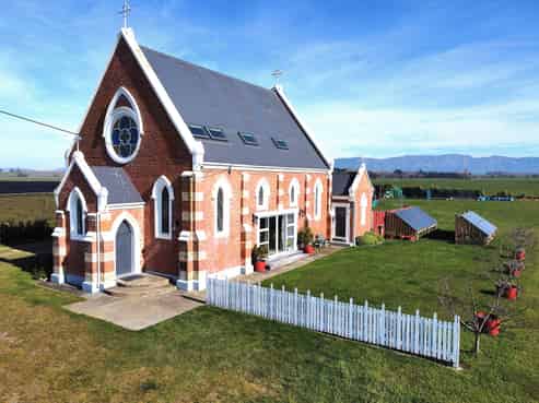 1686 Waimate Highway, Makikihi
