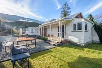Queenstown’s Willowbrook Country Apartments 4 Sale