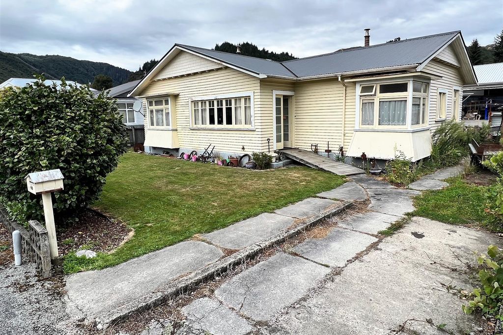 Sold 49 Shiel Street, Reefton realestate.co.nz