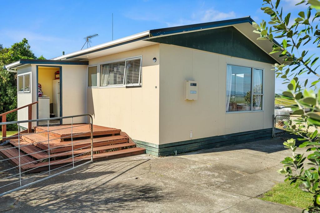 Property value 18 Costello Crescent, Pukehina realestate.co.nz