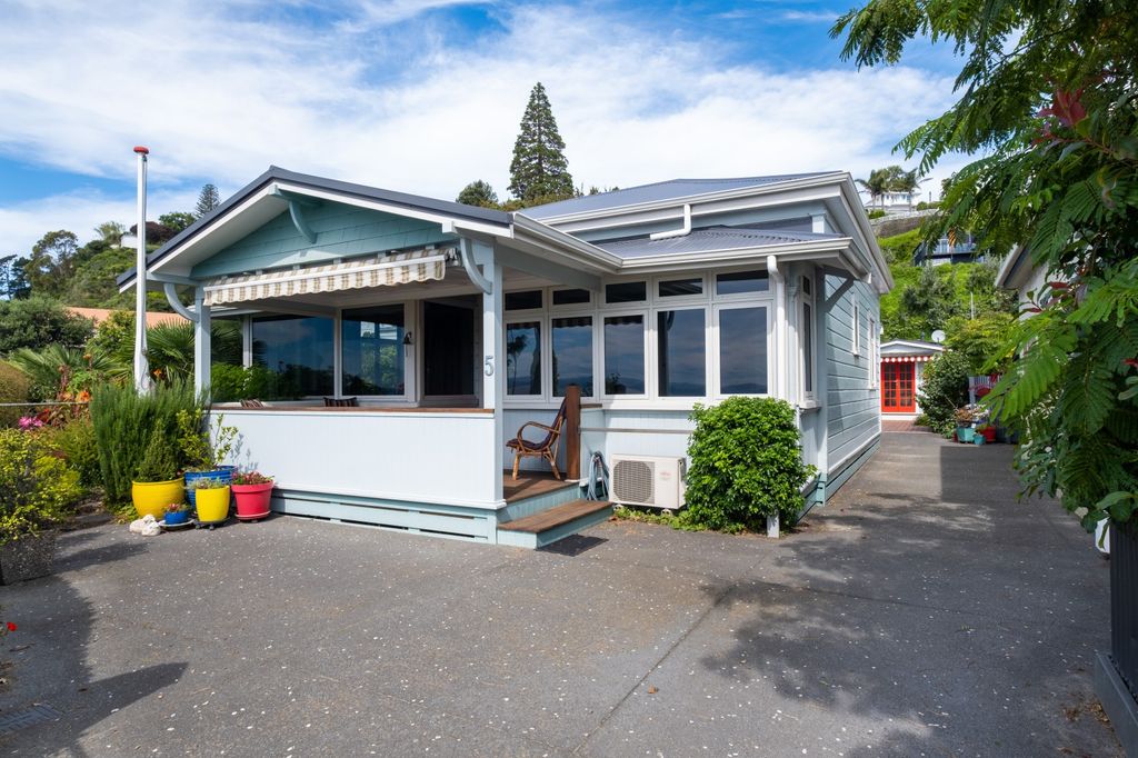 Property value 5 Breakwater Road, Napier Hill realestate.co.nz