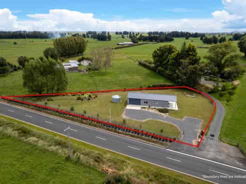 2/195 Chamberlain Road, Rotoorangi