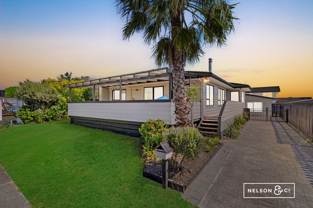 Property value 37 Greenstone Place, Clover Park realestate.co.nz