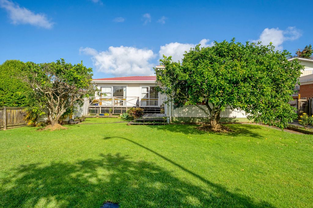 Property value 35 Evans Road, Weymouth realestate.co.nz