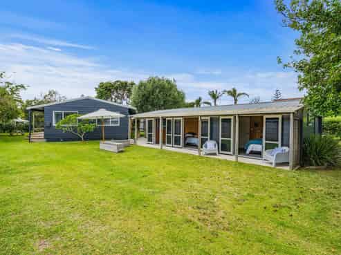 8 Ringer Avenue, Matapouri