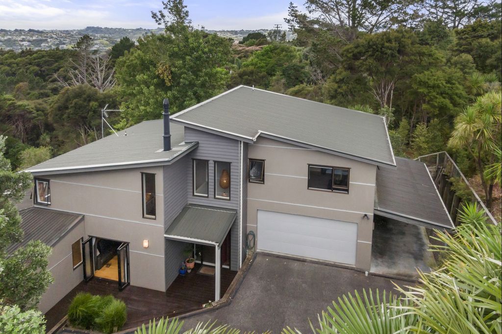 Property value 19 Te Araroa Drive, Paremoremo realestate.co.nz
