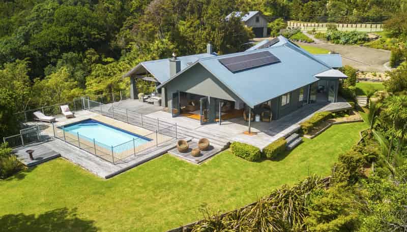 15A Te Papa Road, Kawakawa Bay