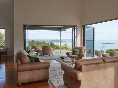 15A Te Papa Road, Kawakawa Bay