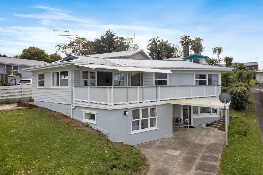 Property value 30 Japonica Drive, Beach Haven realestate.co.nz