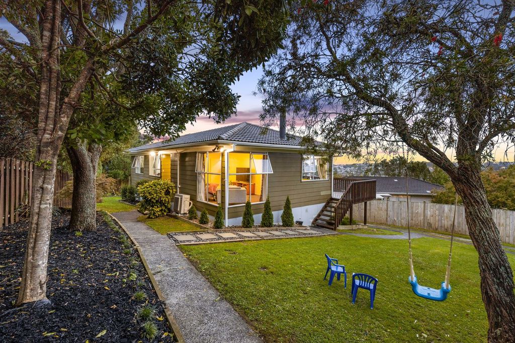 Property value 14 Kemp Road, Massey realestate.co.nz