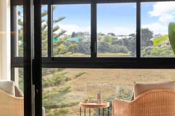 1-Bed/48 Esmonde Road, Takapuna