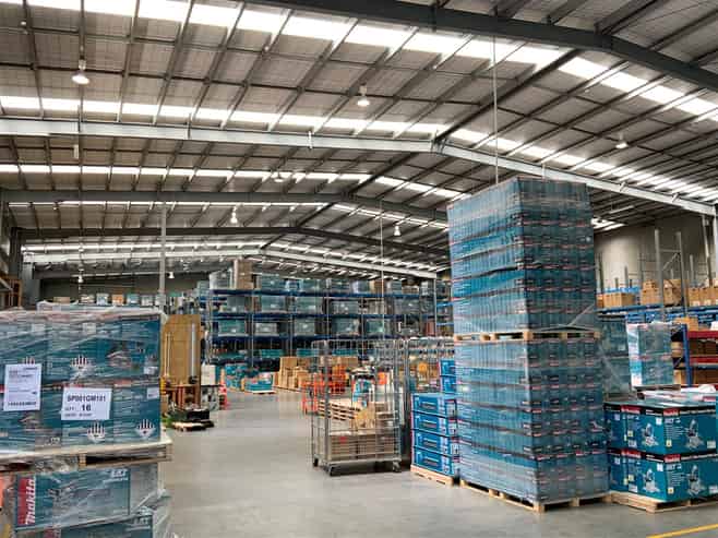 Modern Warehouse Unit - Ticks All Boxes