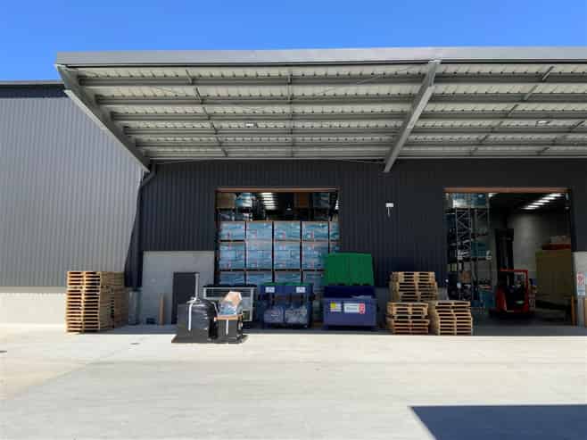 Modern Warehouse Unit - Ticks All Boxes