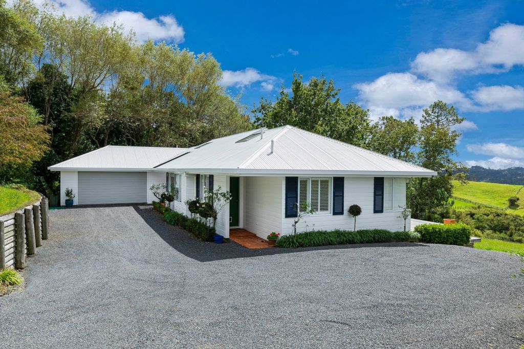 Sold 295 Glenmore Road, Coatesville realestate.co.nz